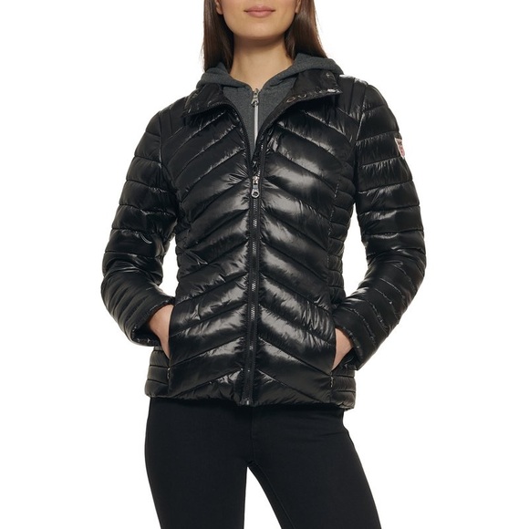 Guess Women's Shiny Black Puffer Jacket. Small. NWT! - Picture 1 of 6